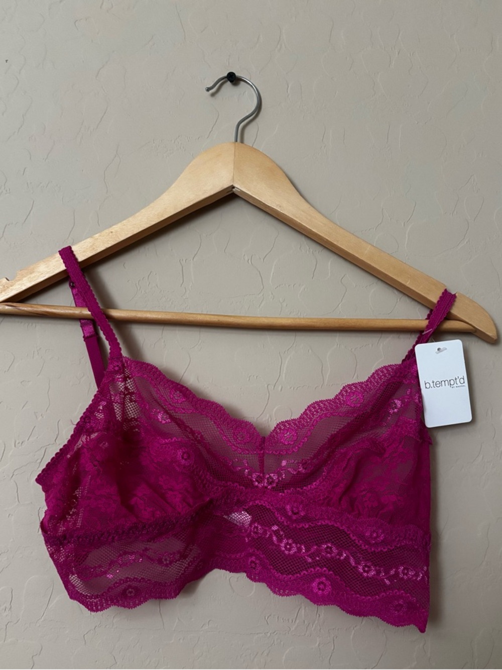 b.tempt'd by Wacoal Lace Kiss Bralette in a fuchsia color